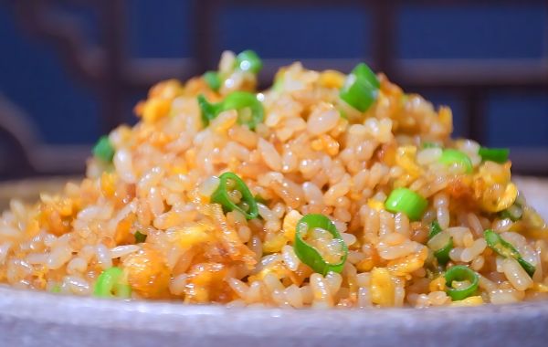 酱油炒饭的家常做法