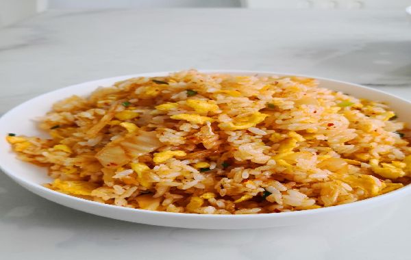 泡菜虾仁蛋炒饭